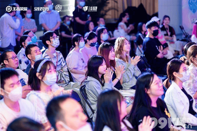 女神降临！ 《王者荣耀》女子公开赛正式开启,原来女孩打游戏也这么厉害