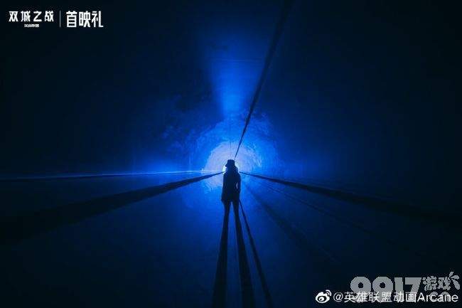 游戏IP突破屏幕走进现实！7000平米工厂还原LOL实景  等你一起为《双城之战》碰杯！